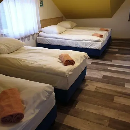 住宿加早餐酒店 Varmia 弗龙堡